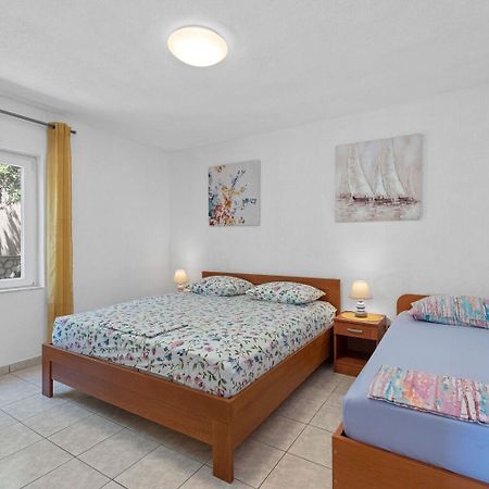 Apartment Uga2 Mandre Extérieur photo